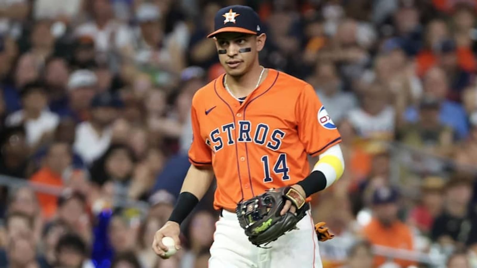 Joe Espada Discusses What Role Houston Astros Gold Glover Will Have This Season