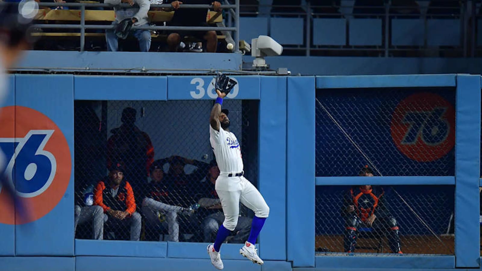 Dodgers World Series Champion Outfielder Signs With Rival Padres