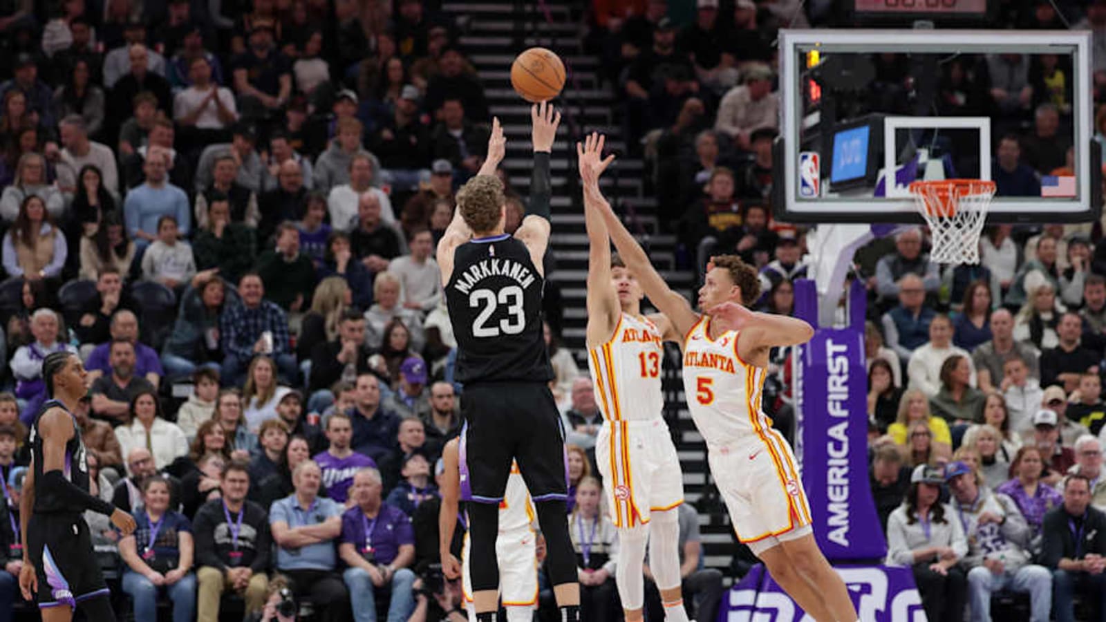 Jazz vs. Hawks Injury Report: John Collins, Lauri Markkanen Status