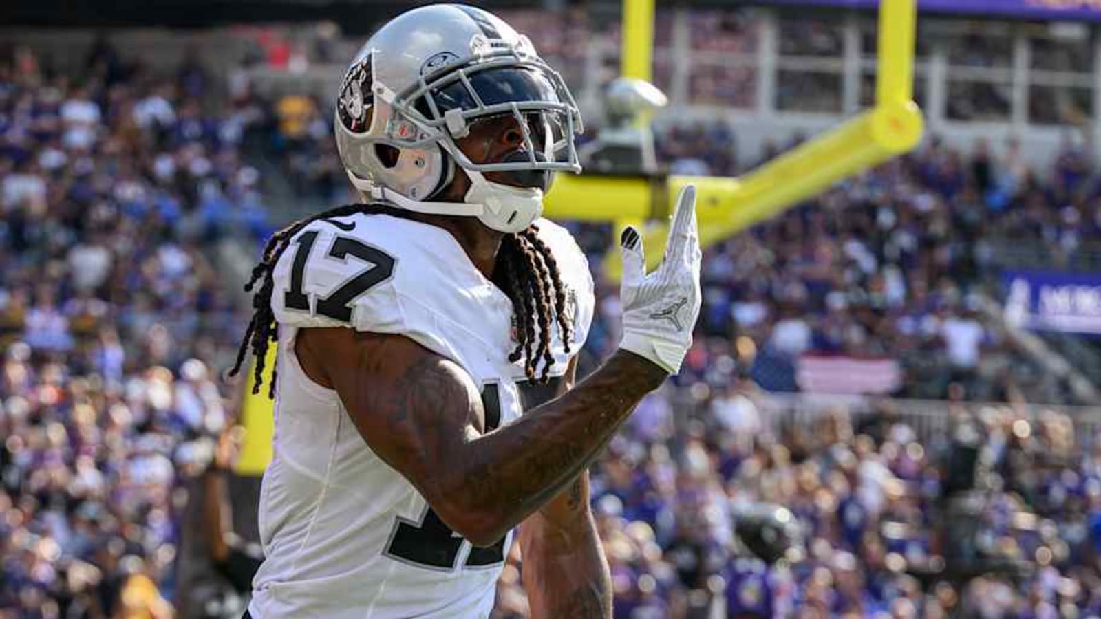 How Does Adams&#39; Injury Impact Raiders vs. Browns?