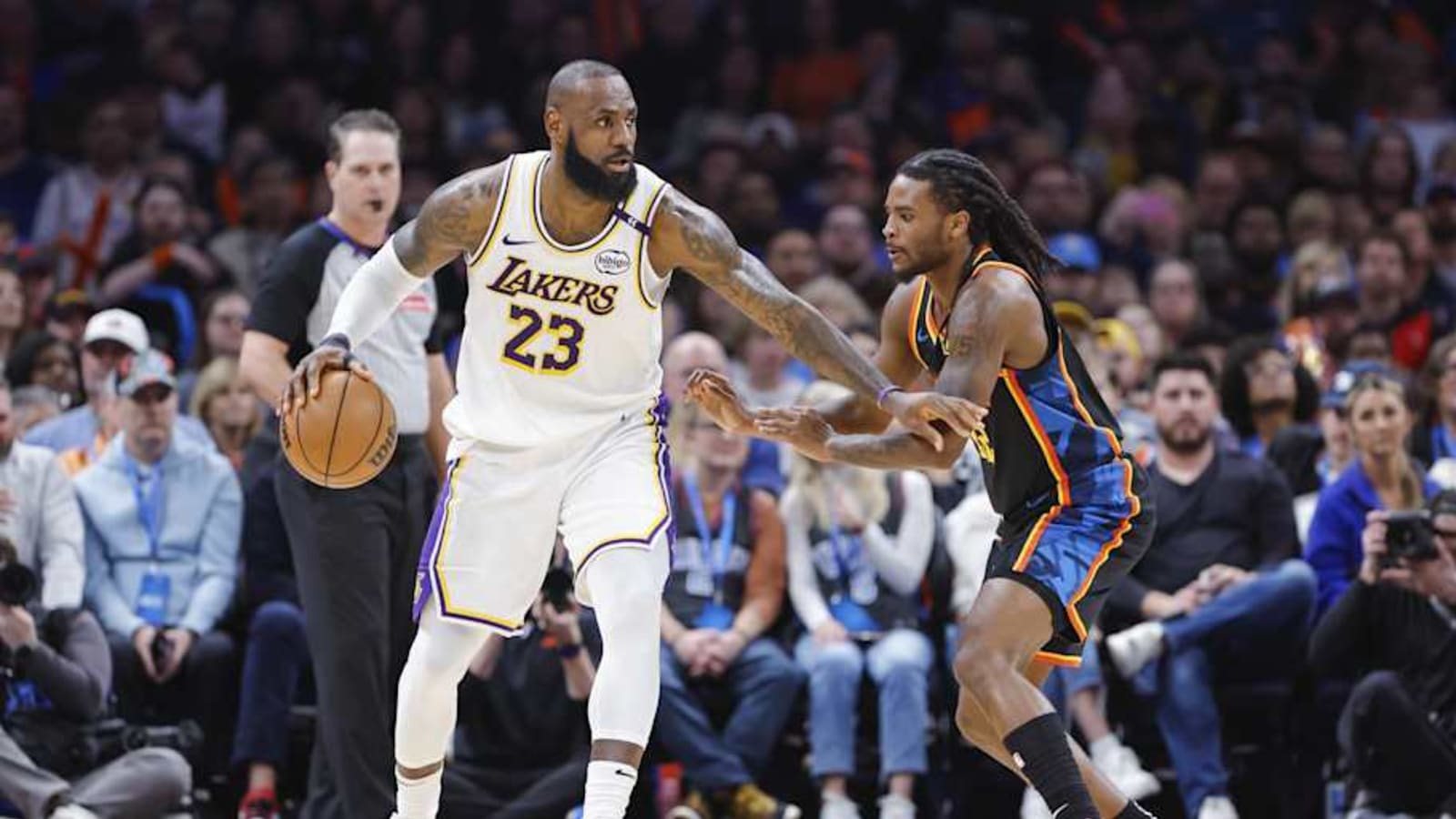 Los Angeles Lakers Tab Stars As Questionable vs. OKC Thunder