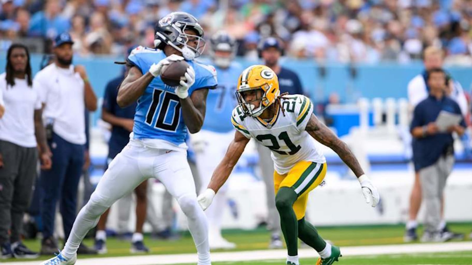 Three Titans Stars Miss Practice to Start Week
