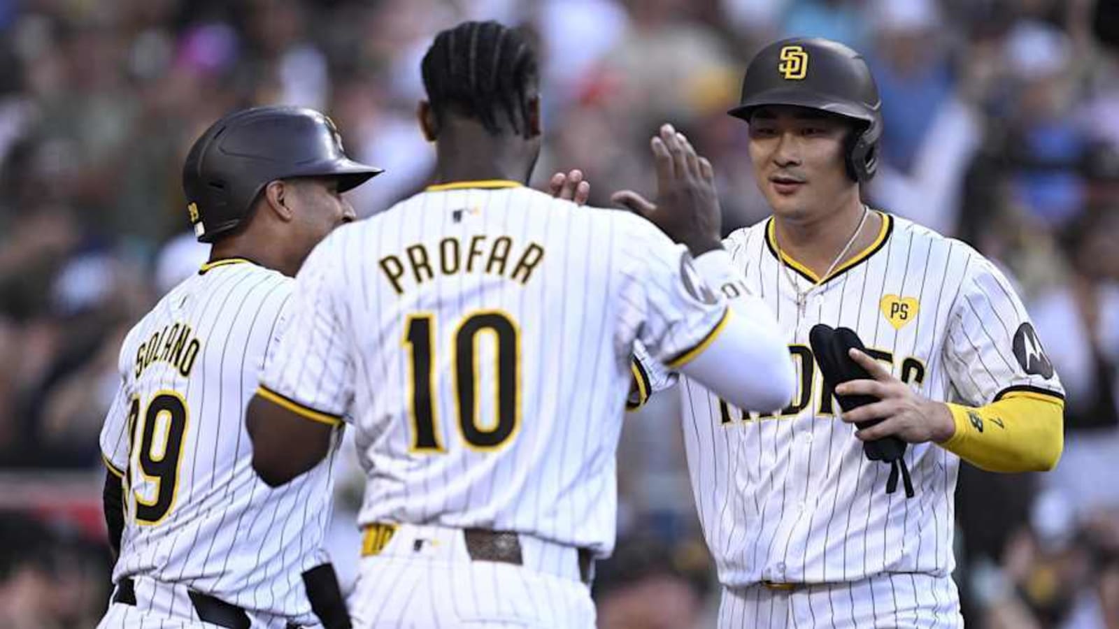 Padres Fan Favorite Free Agent Linked to AL East Squad