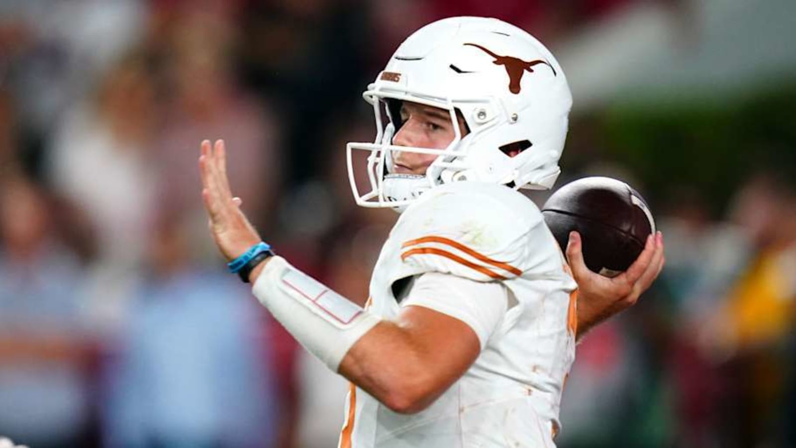 Texas vs. Arkansas prediction: Who wins, and why?