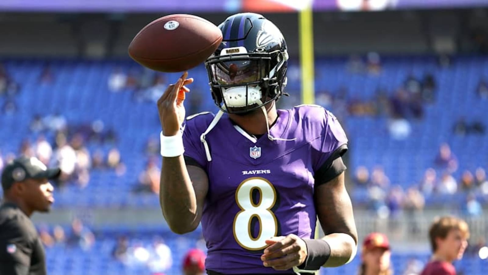Who are the announcers and referees for Ravens vs. Browns today?