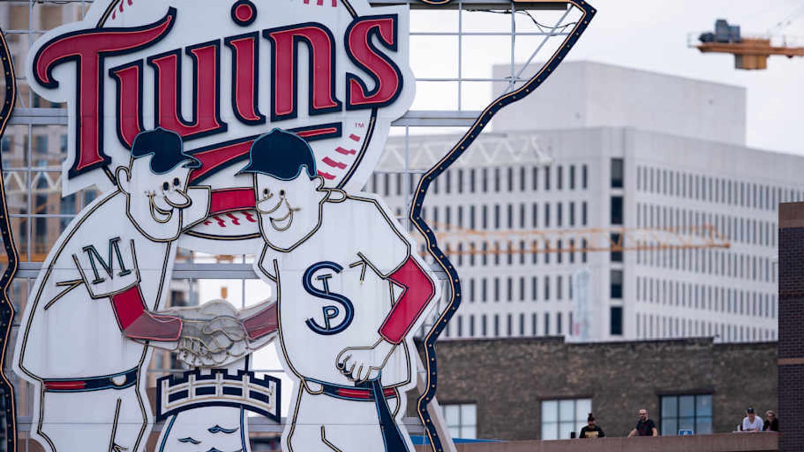 Minnesota Twins sale update: Pohlads reportedly extend bid window by 45 days