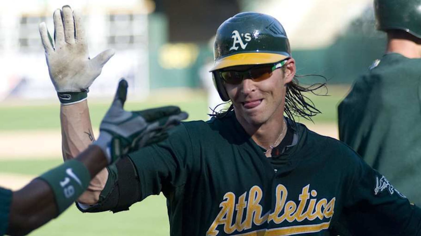 Former A&#39;s, Houston Astros outfielder shares Coliseum memento