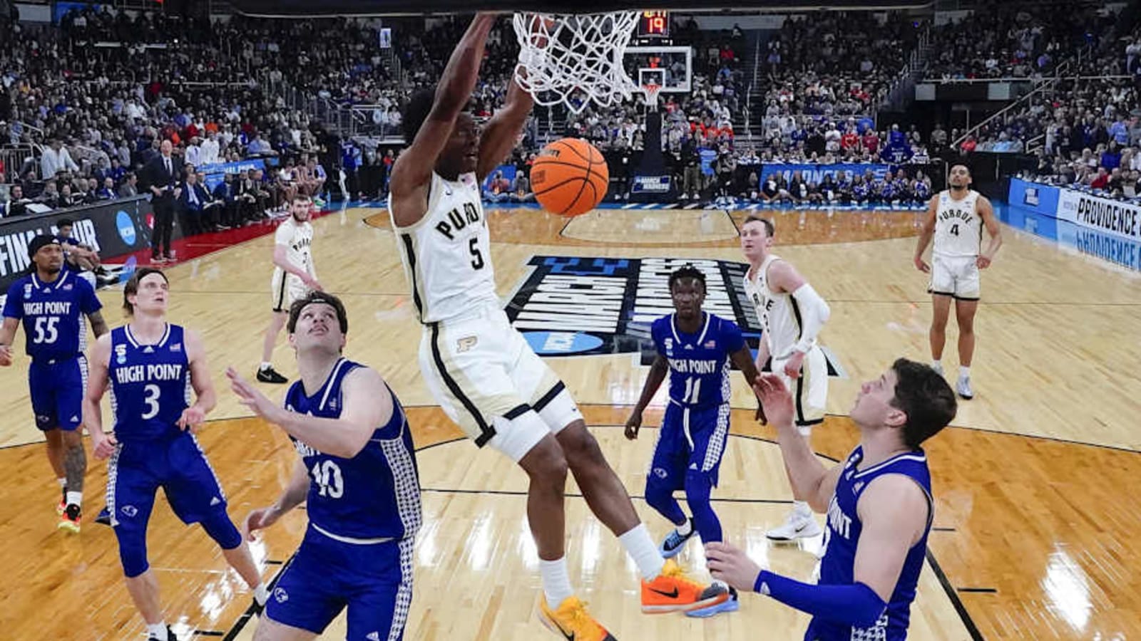 Internet Goes Nuts Over Myles Colvin&#39;s Explosive Jam in Purdue&#39;s Win over High Point