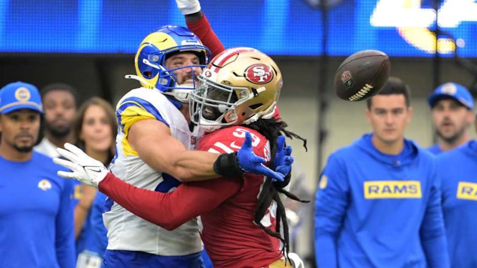 De&#39;Vondre Campbell Quitting on 49ers Isn&#39;t a Reflection of Kyle Shanahan