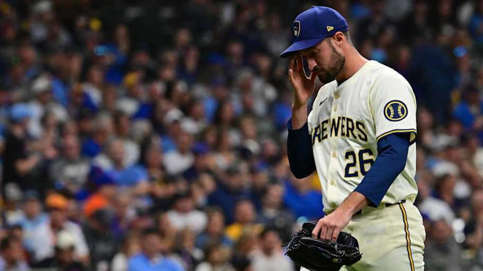 Milwaukee Brewers&#39; Aaron Ashby Suffers Oblique Strain, MRI to Determine Timeline
