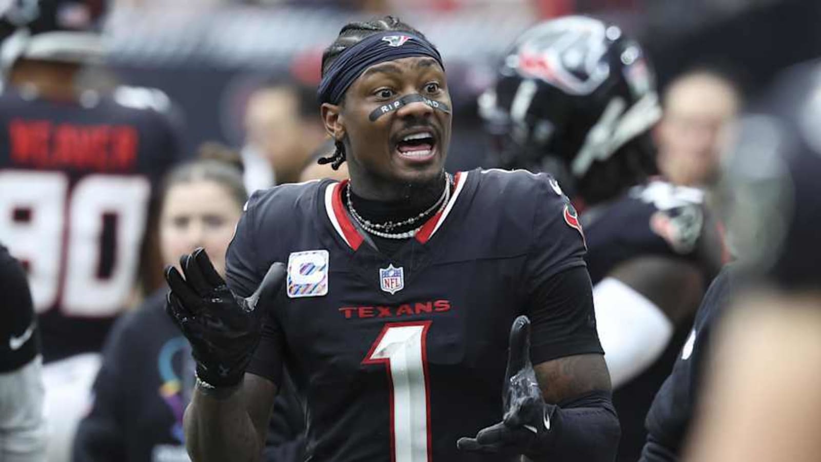 Analyst &#39;Hates&#39; Idea of Patriots Adding Texans Star WR