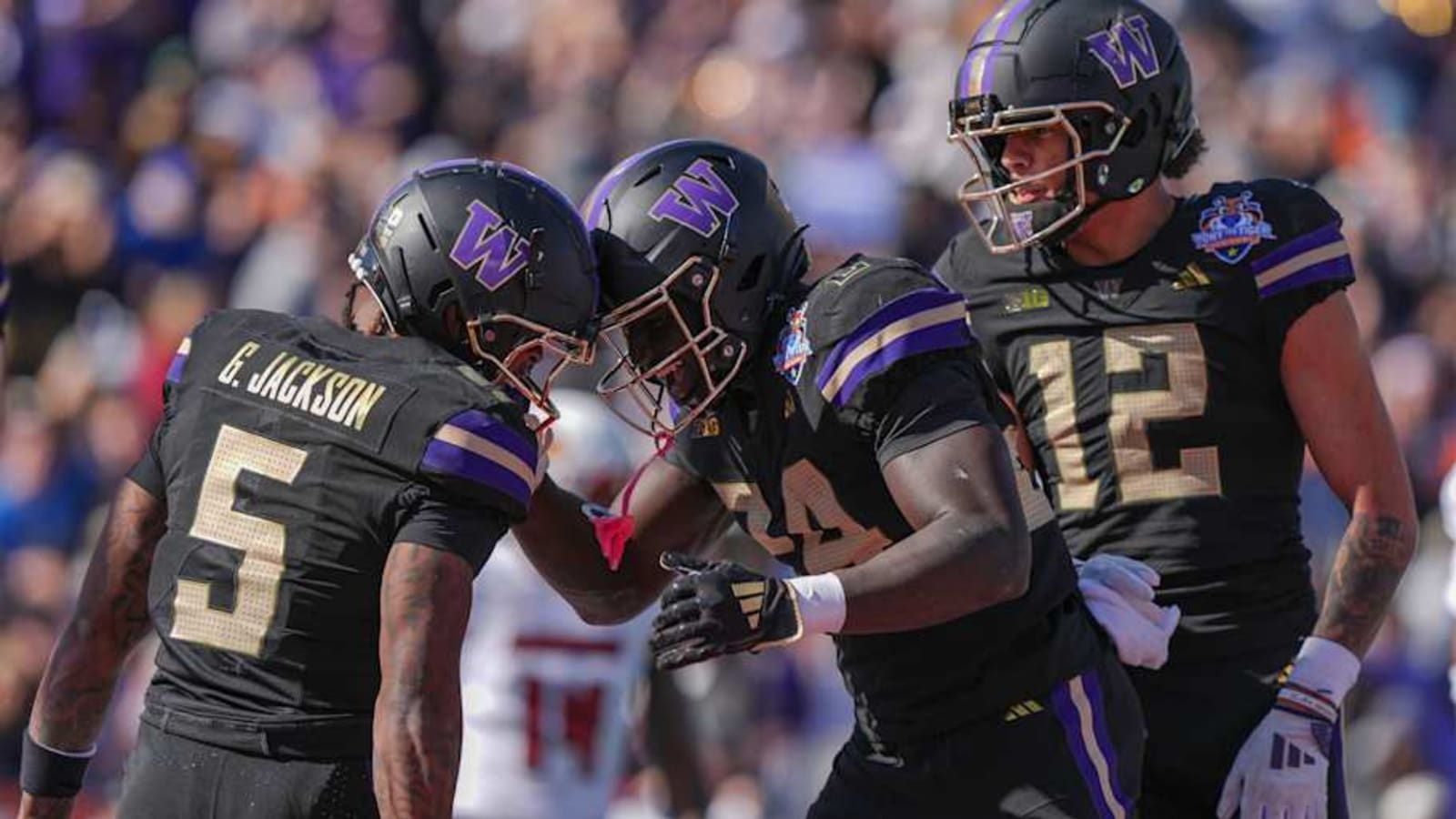 Demond Williams Jr. Is Sensational, But Huskies Can&#39;t Pull It Out