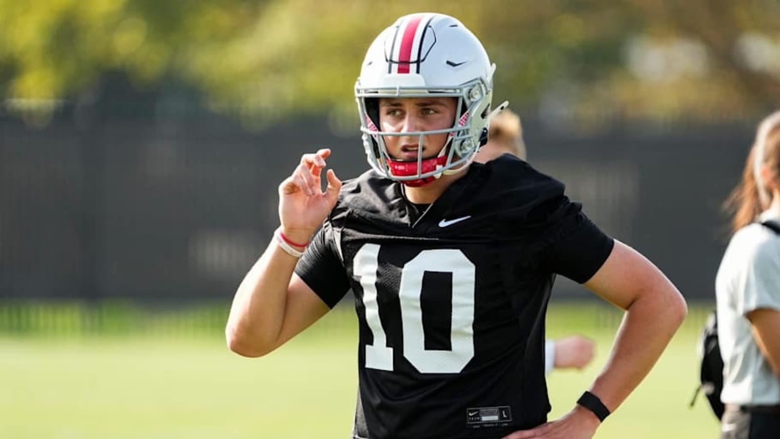 ESPN Predicts Ohio State Buckeyes&#39; 2025 Starting QB