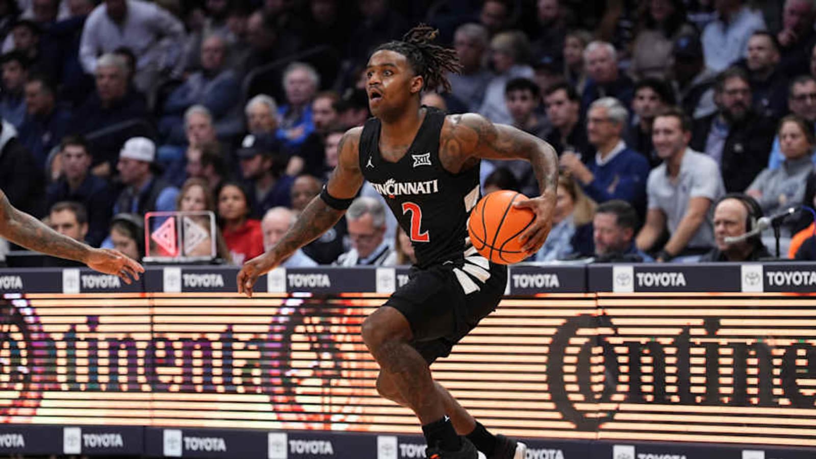Look: Cincinnati Bearcats Basketball Unveils New Alternate Uniforms Ahead of Crosstown Shootout