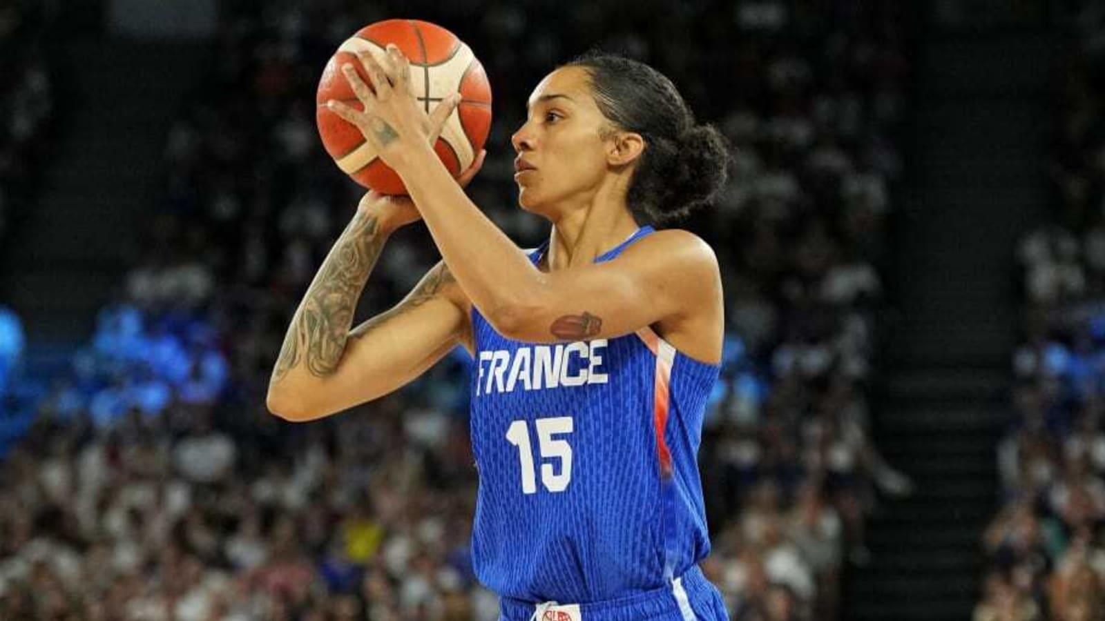 Gabby Williams sizzles in corset crop top as WNBA fit hot streak continues (PHOTO)