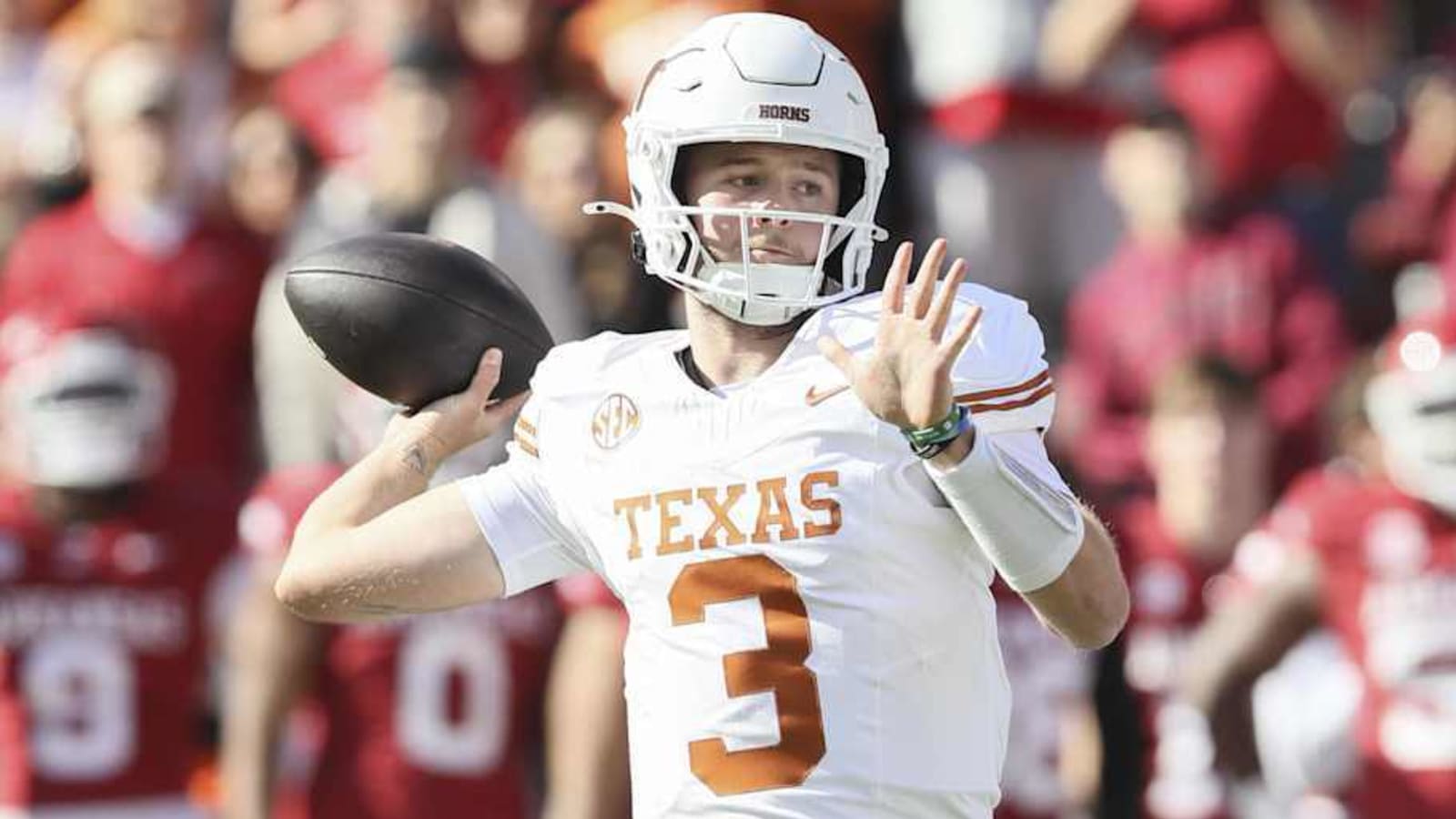 Texas vs. Kentucky score prediction by expert football model