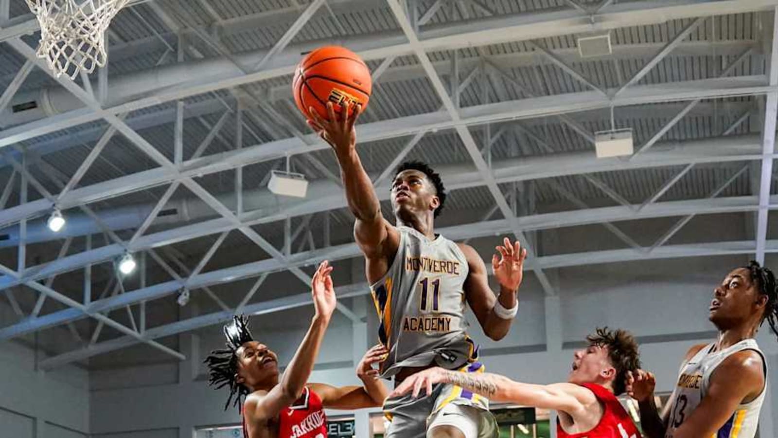 CJ Ingram Signs with Florida