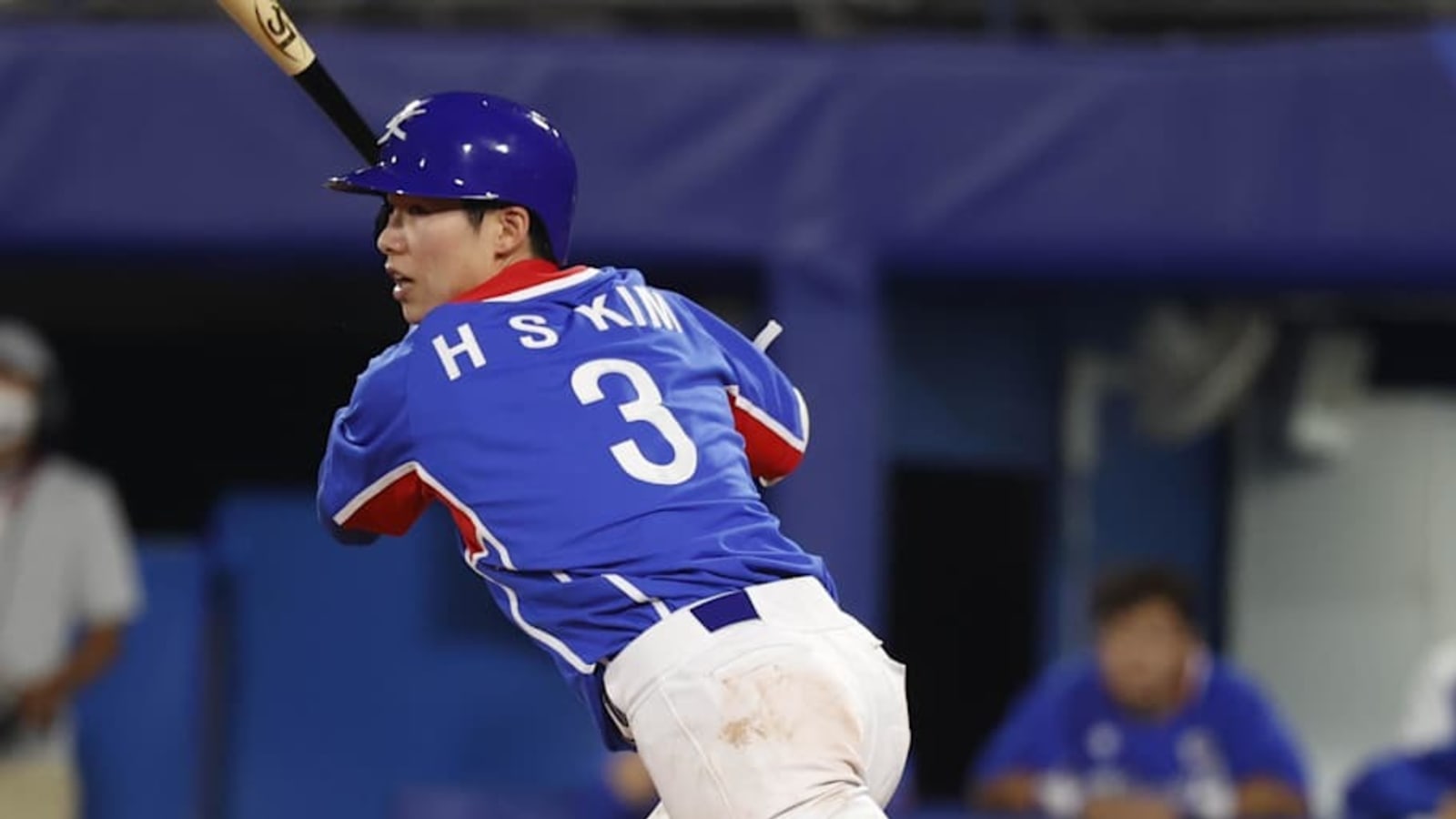 Los Angeles Dodgers Officially Sign Korean Infielder Hye-Seong Kim to Multi-Year Deal