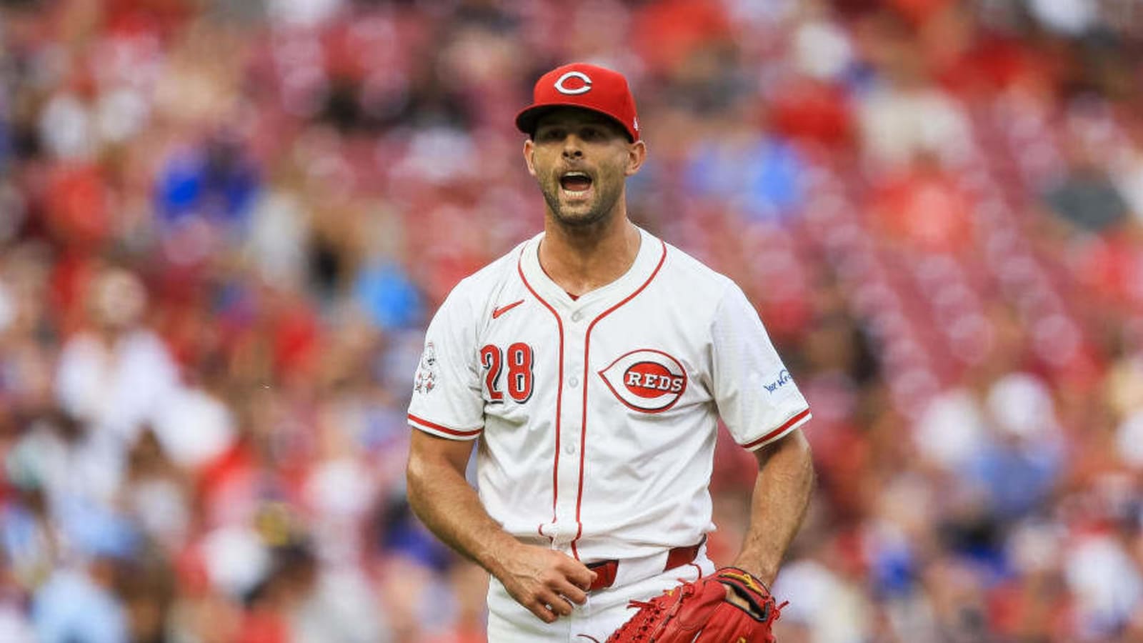Look: Nick Martinez Gifts Whole Cincinnati Reds Team Basketball Uniforms