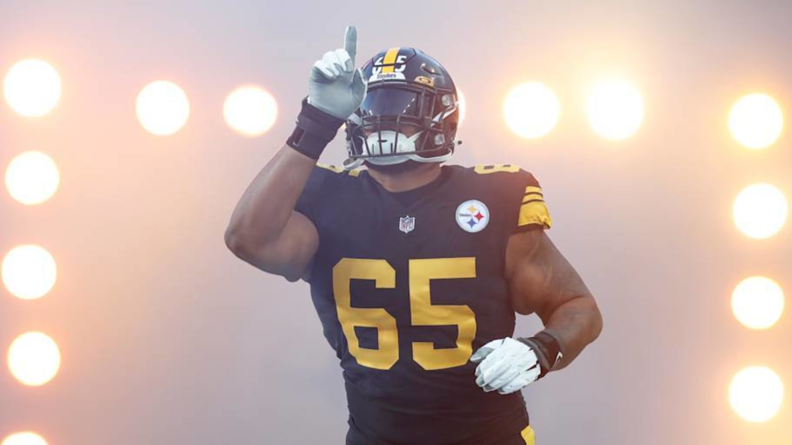 Titans Taking Risk With Major Free Agent