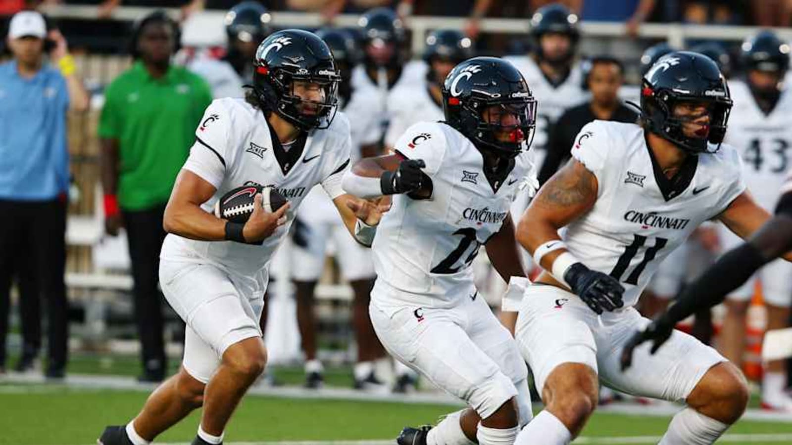 Cincinnati Bearcats Star Brendan Sorsby Among Highest Graded QBs Following Stellar Performance Against Texas Tech