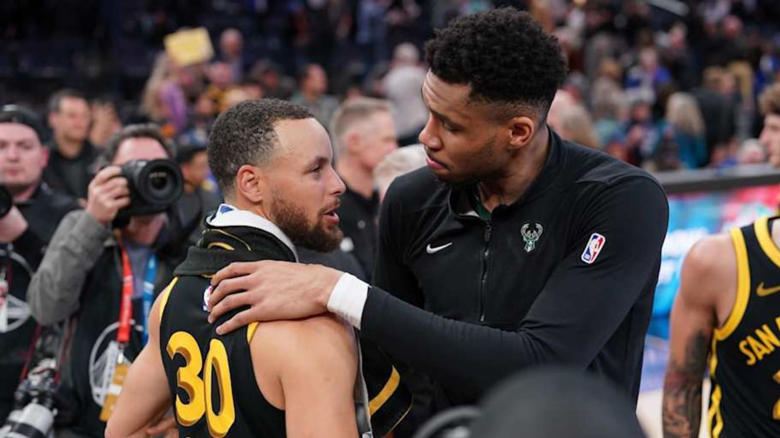New Report on Potential Giannis Antetokounmpo to Warriors Trade