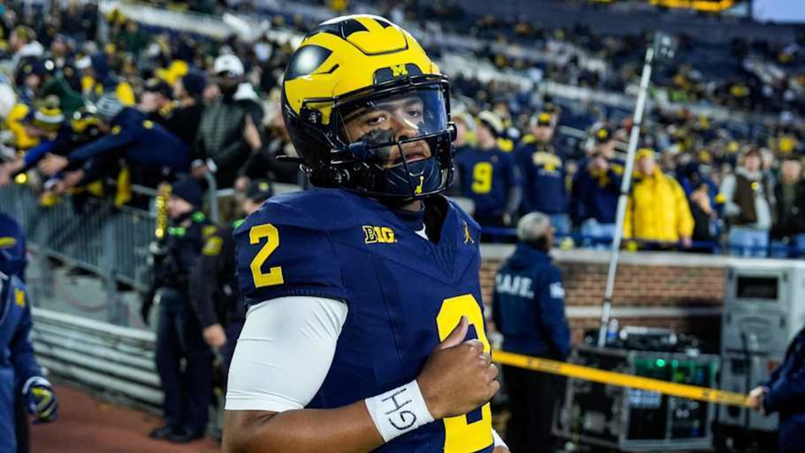 Sherrone Moore explains why Michigan played Alex Orji over Jadyn Davis in bowl game