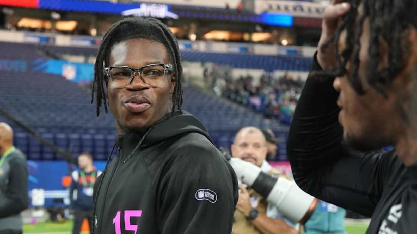 Travis Hunter&#39;s Younger Brother Trayvis Hunter Turning Heads In OT7 Football League