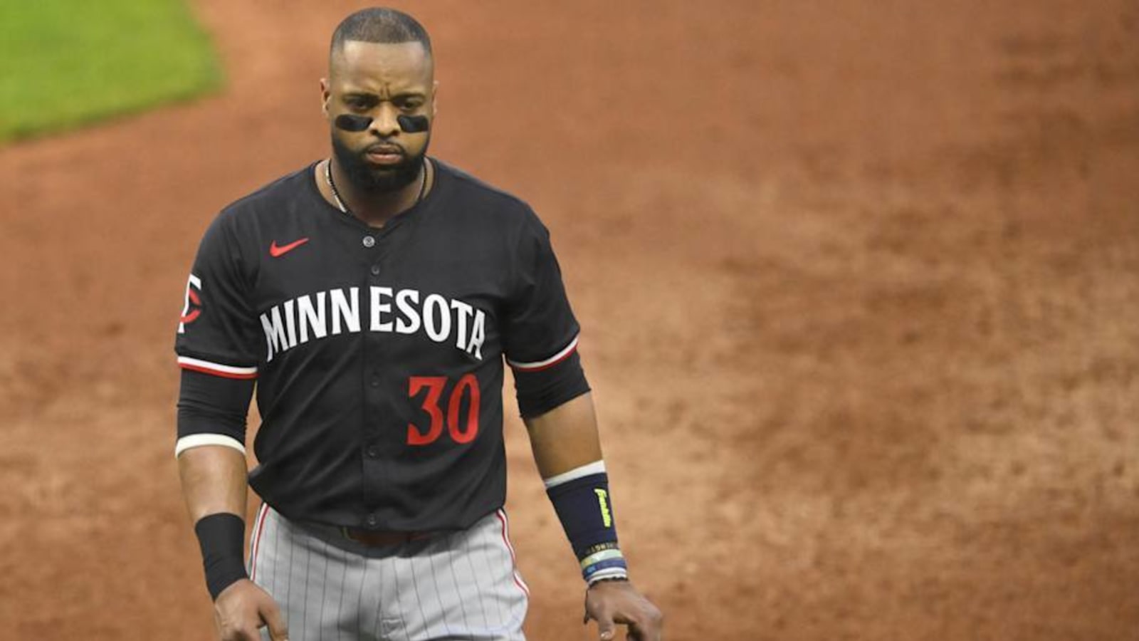Report: Twins not among 8 teams that attempted to sign Carlos Santana