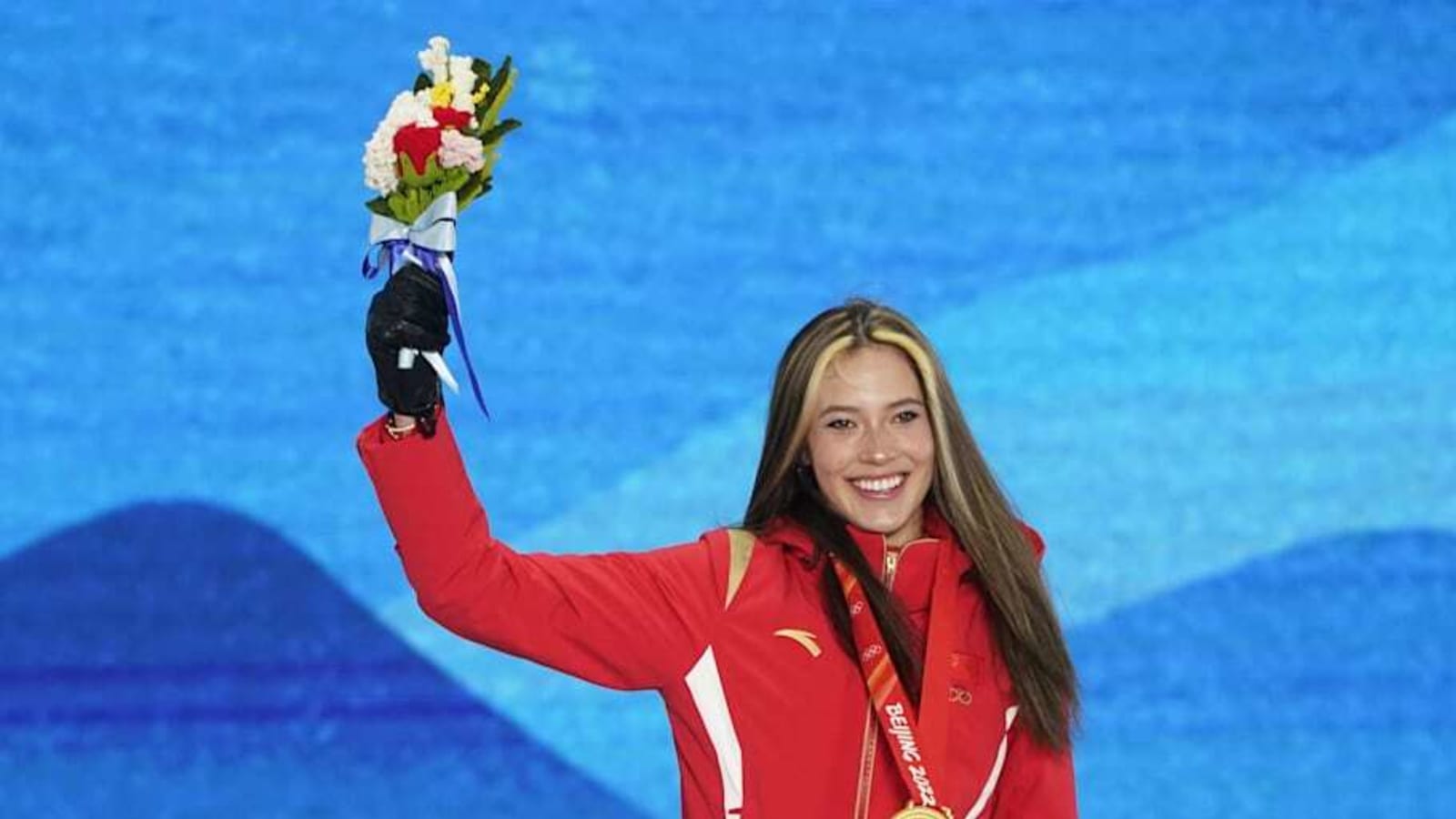 Olympic Freestyle Skier Eileen Gu &#39;Unable to Walk&#39; After X Games Injury