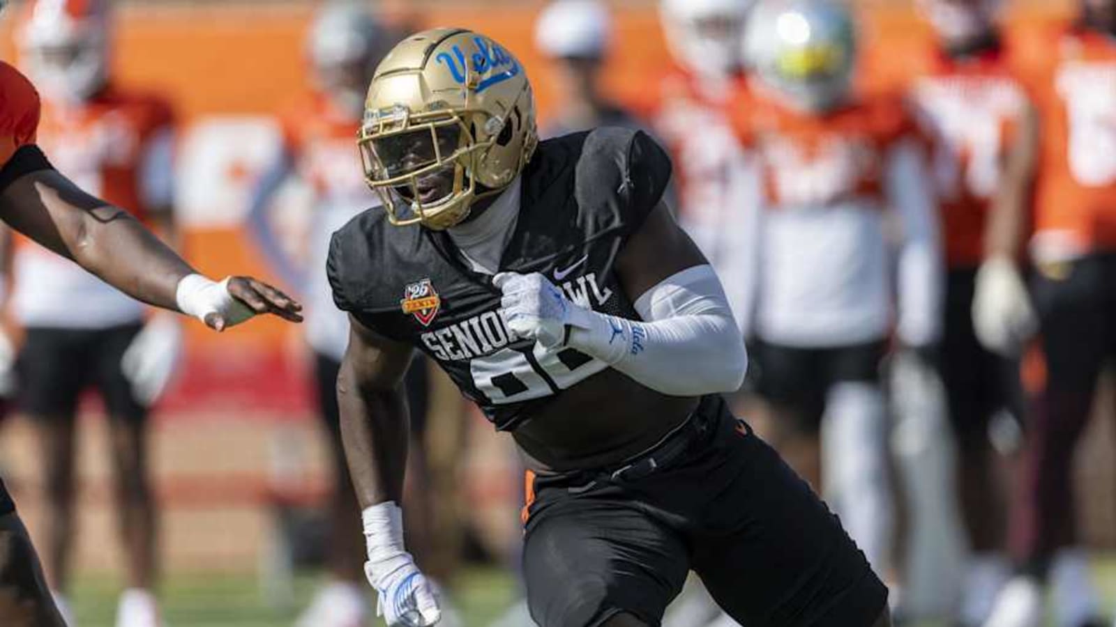 Ravens Hosting Pass Rusher With Fast-Rising Draft Stock