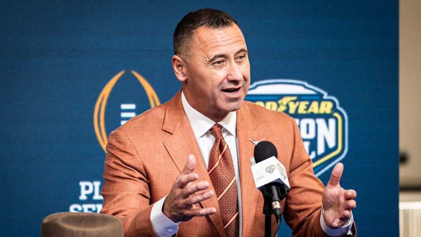 Texas Longhorns Extend GM Brandon Harris - REPORT