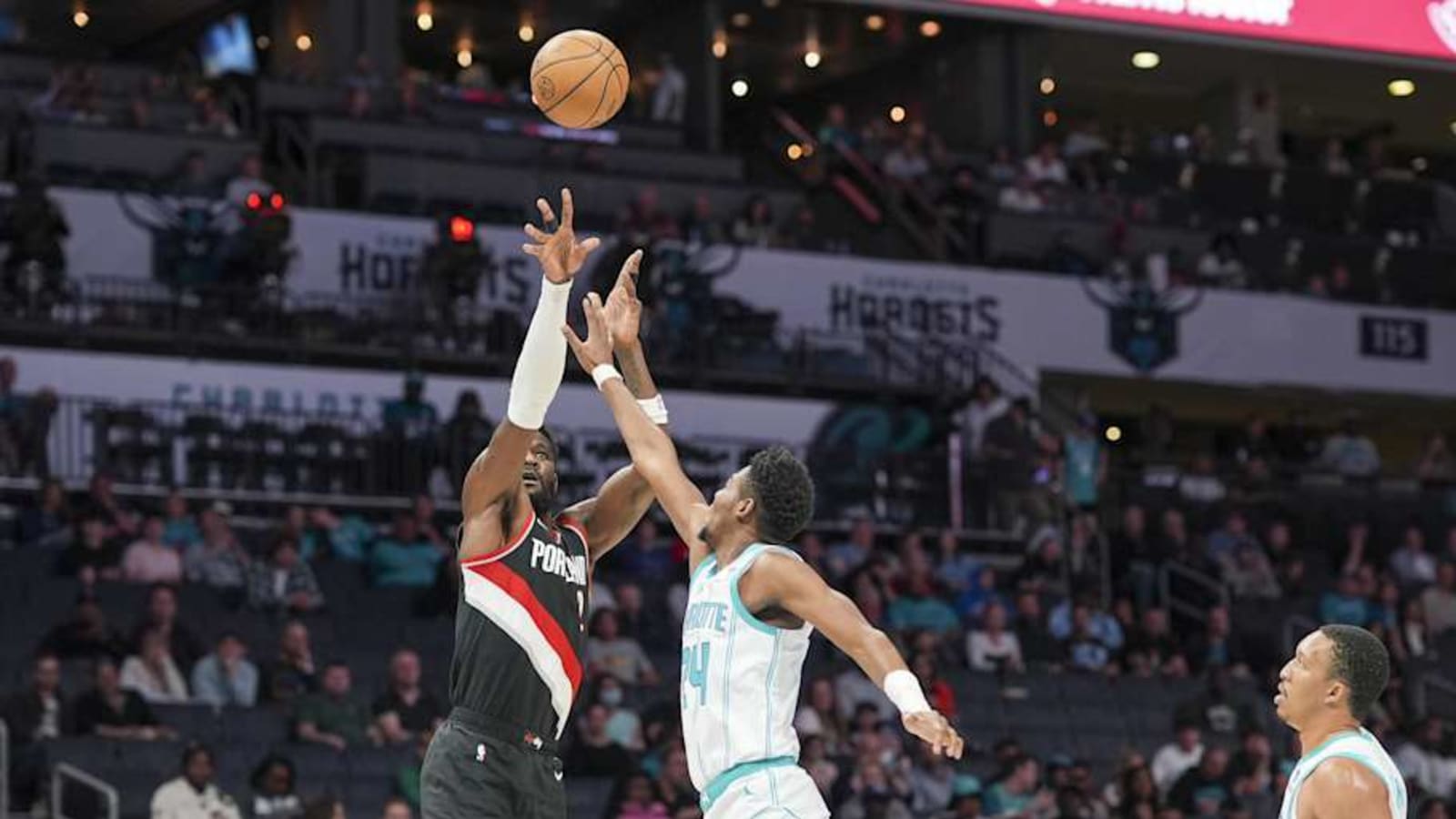 Blazers Predicted to Ship Deandre Ayton to East Team For Massive Haul