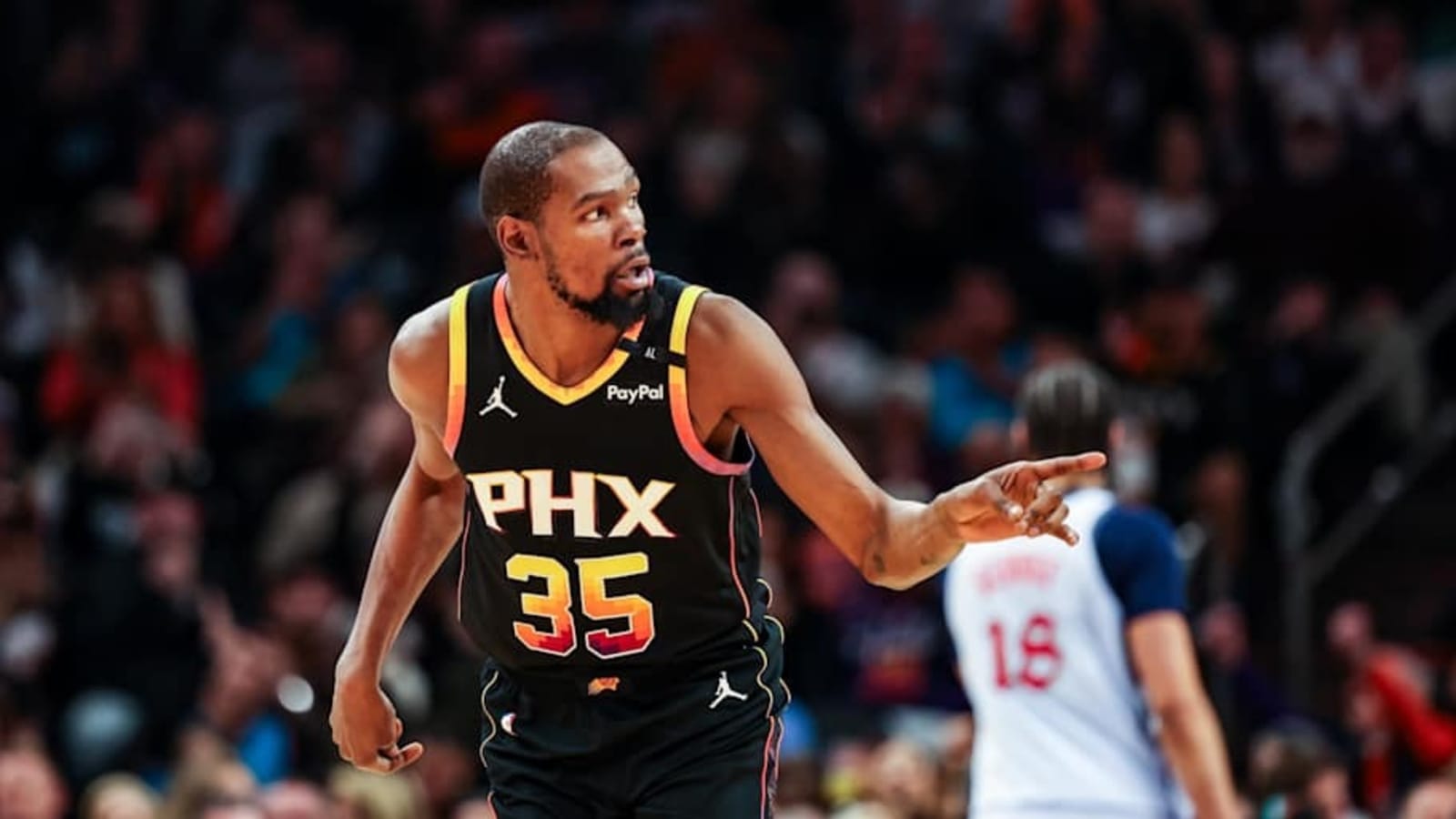 Suns Utilize New Starting Lineup vs Clippers