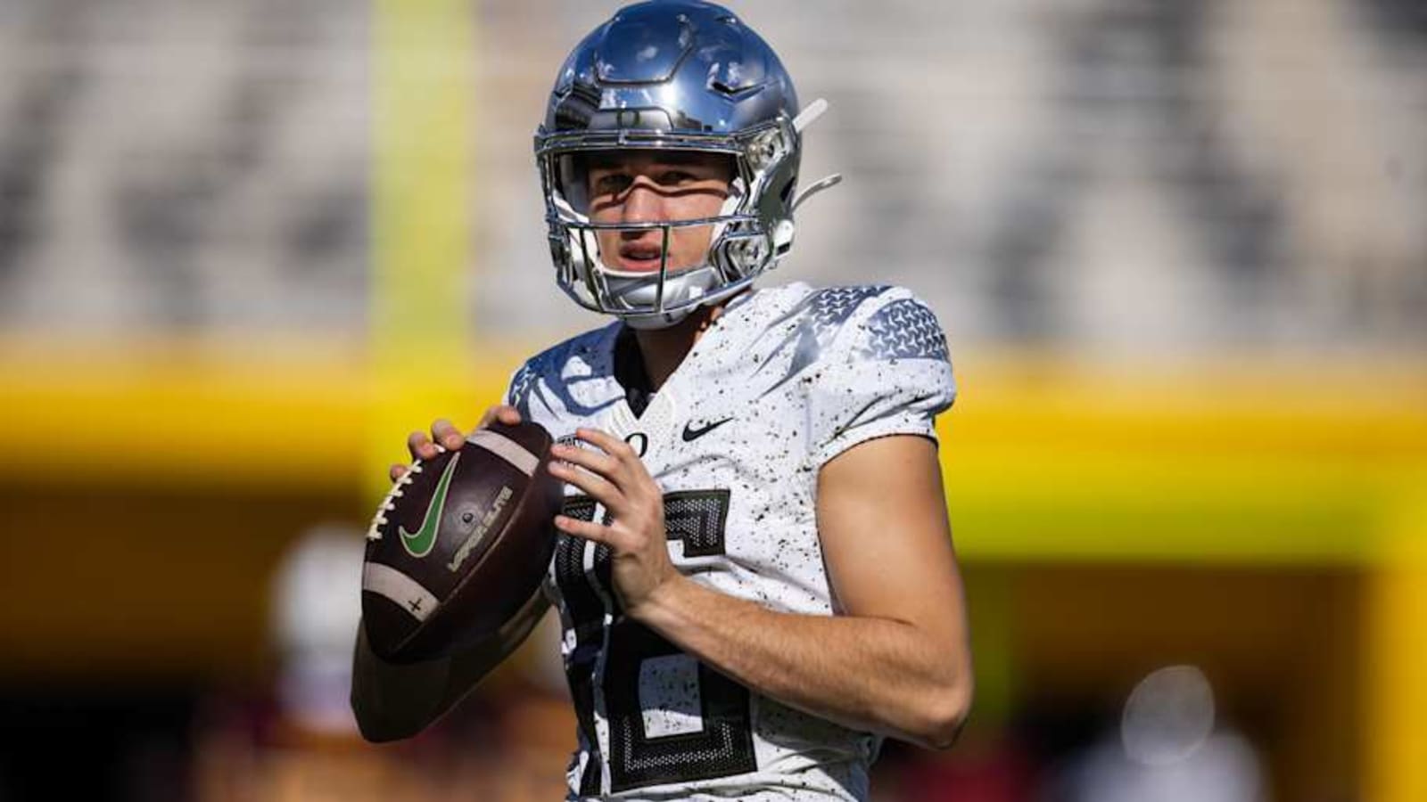 Oregon Ducks&#39; Dakorien Moore &#39;A Freak,&#39; Per Quarterback Austin Novosad