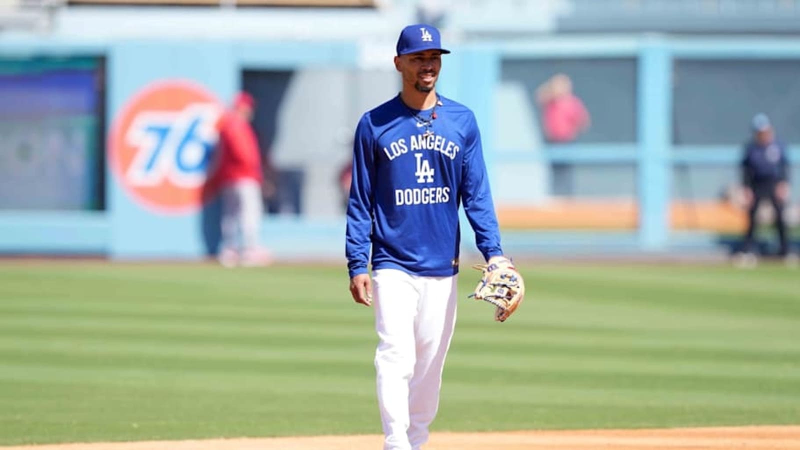 Los Angeles Dodgers Star Mookie Betts Details Weight Loss, Mysterious Illness