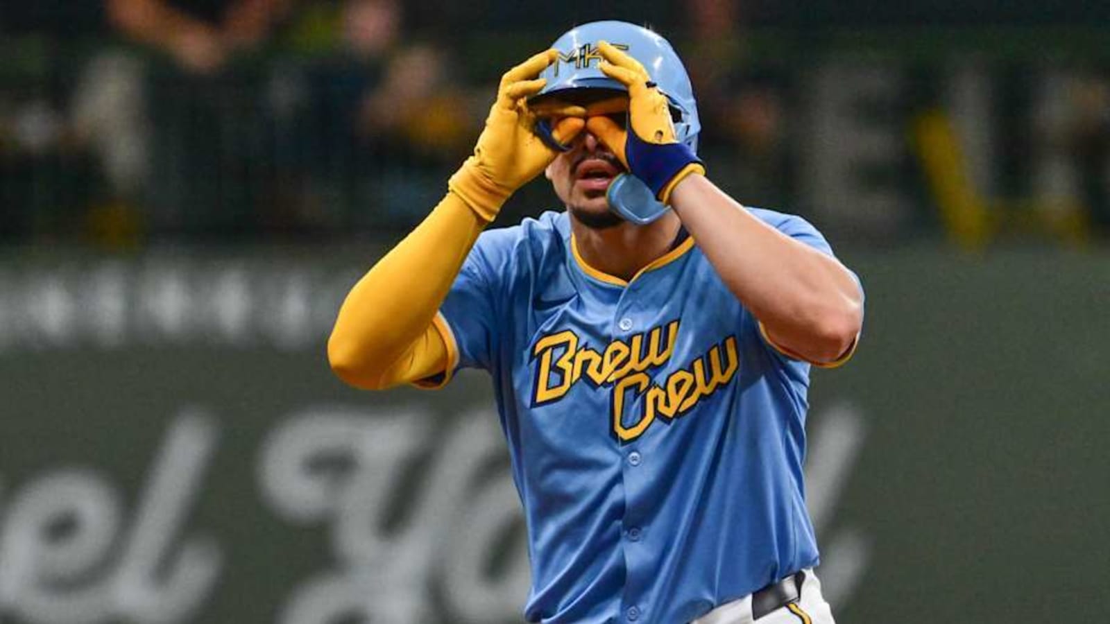 Brewers Rumored To Be Considering Two Replacements For Shortstop Willy Adames
