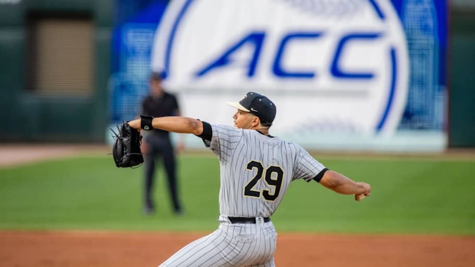 Look: Cincinnati Reds Draft Pick Chase Burns Named One of MLB's Best Pitching Prospects