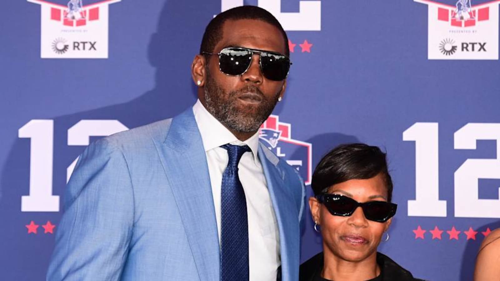 Randy Moss stepping away from ESPN to address &#39;personal health challenge&#39;