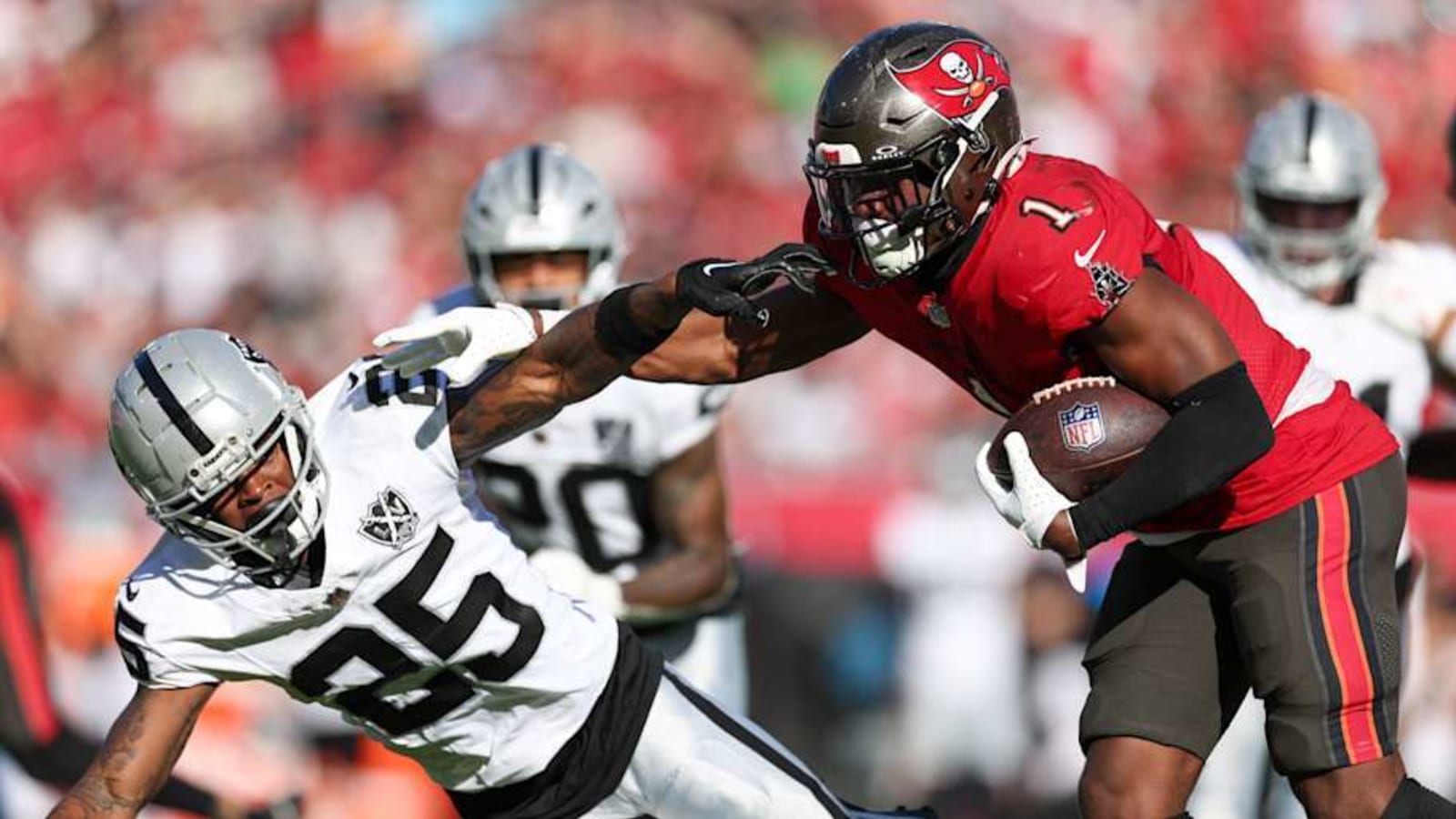 3 Up, 3 Down In Bucs&#39; 28-13 Win Over The Raiders