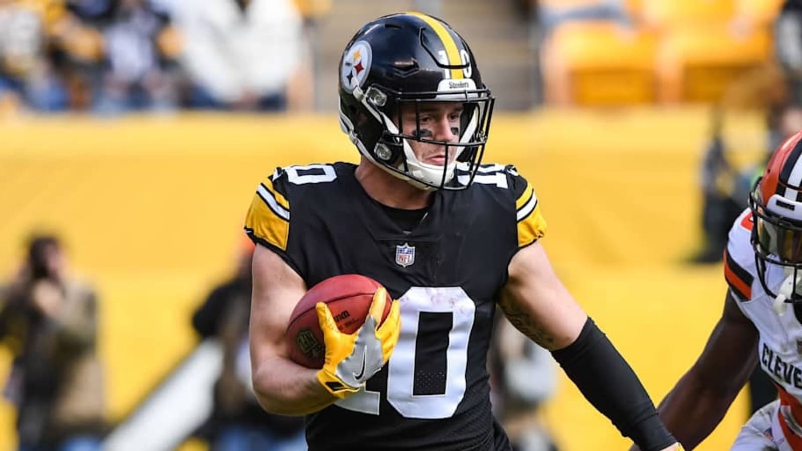 Former Steelers WR Begins Head Coaching Career