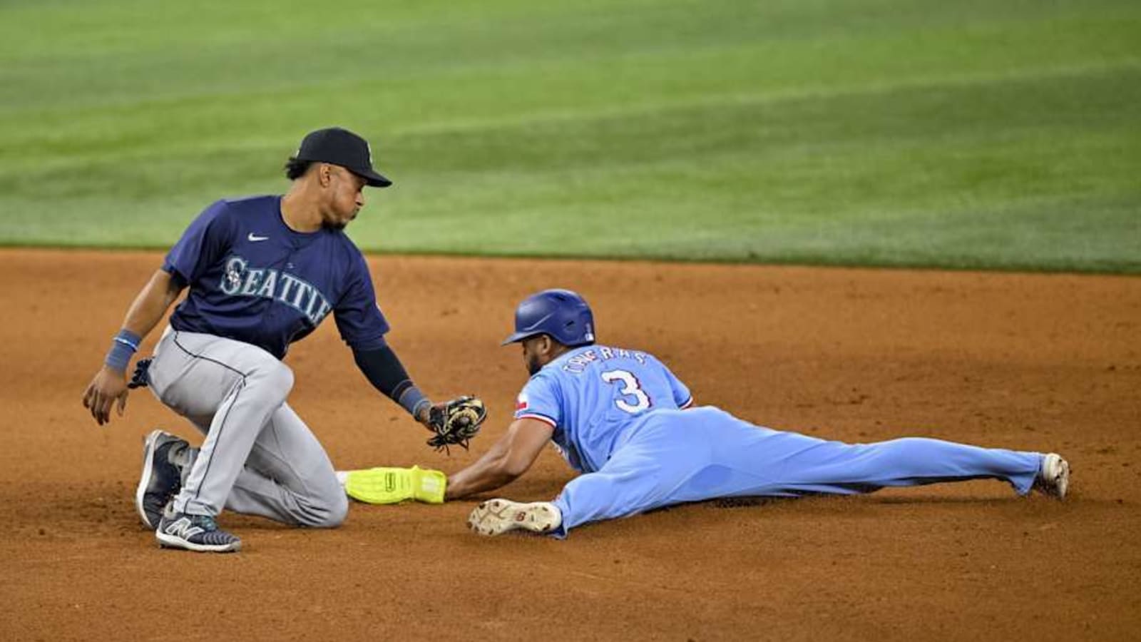 Jorge Polanco Gets Out on Field on Sunday, Looks Comfortable at 3B For Seattle Mariners