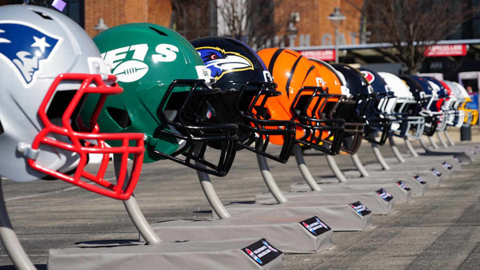 Jets Mock Draft: NY Projected To Trade Up For QB Of Future