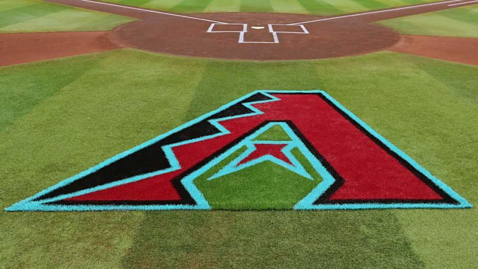 Red Sox Could Sign Projected $72 Million Diamondbacks Gold Glover, Per Insider
