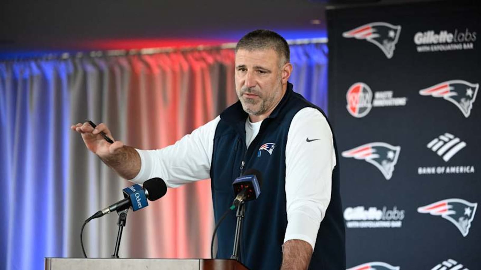 Mike Vrabel&#39;s First Speech to Patriots Players Goes Viral