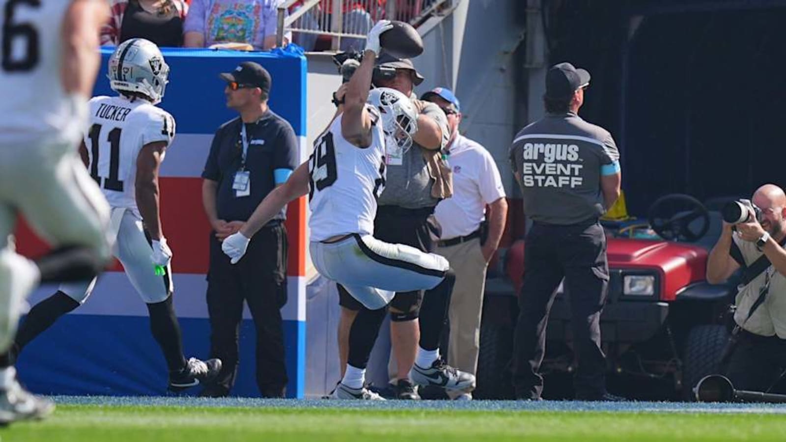 Crosby: Raiders TE Brock Bowers is a &#39;Problem&#39;