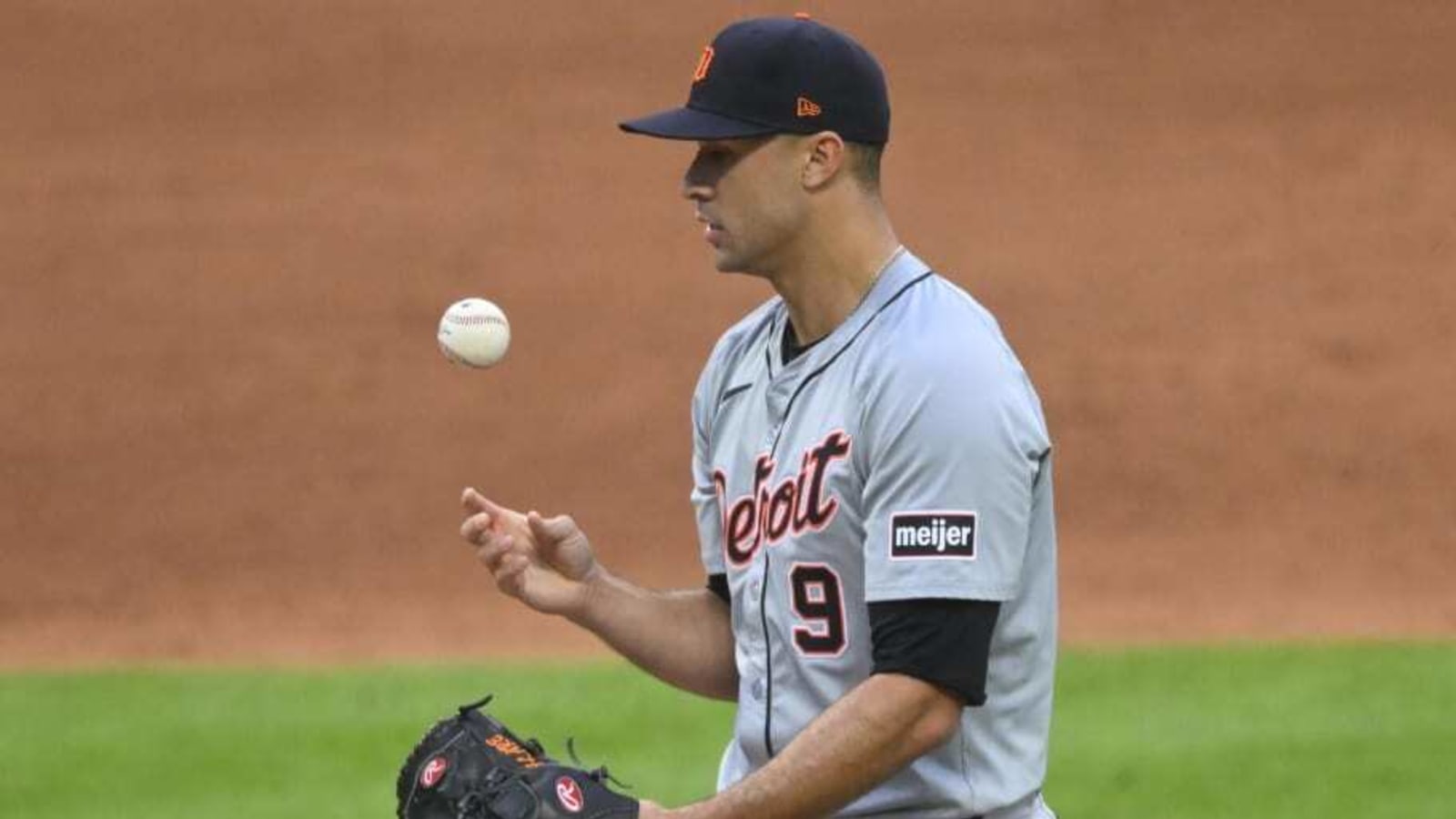 Chicago Cubs Linked to New Starting Pitching Trade Target