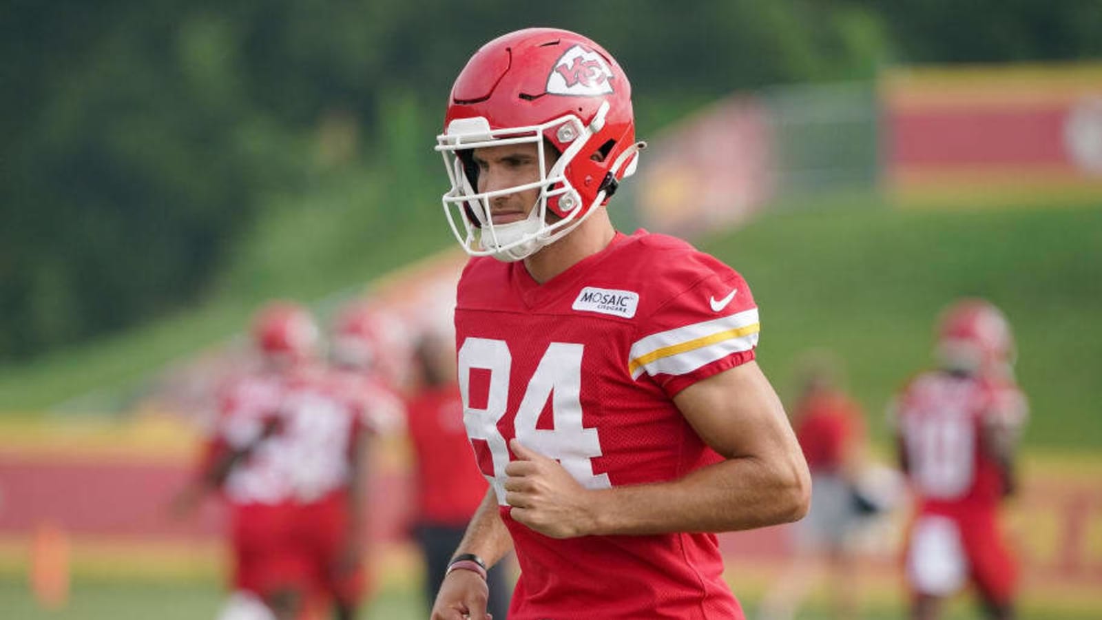 Justin Watson Carted Off During Chiefs Training Camp Practice – Injury Report