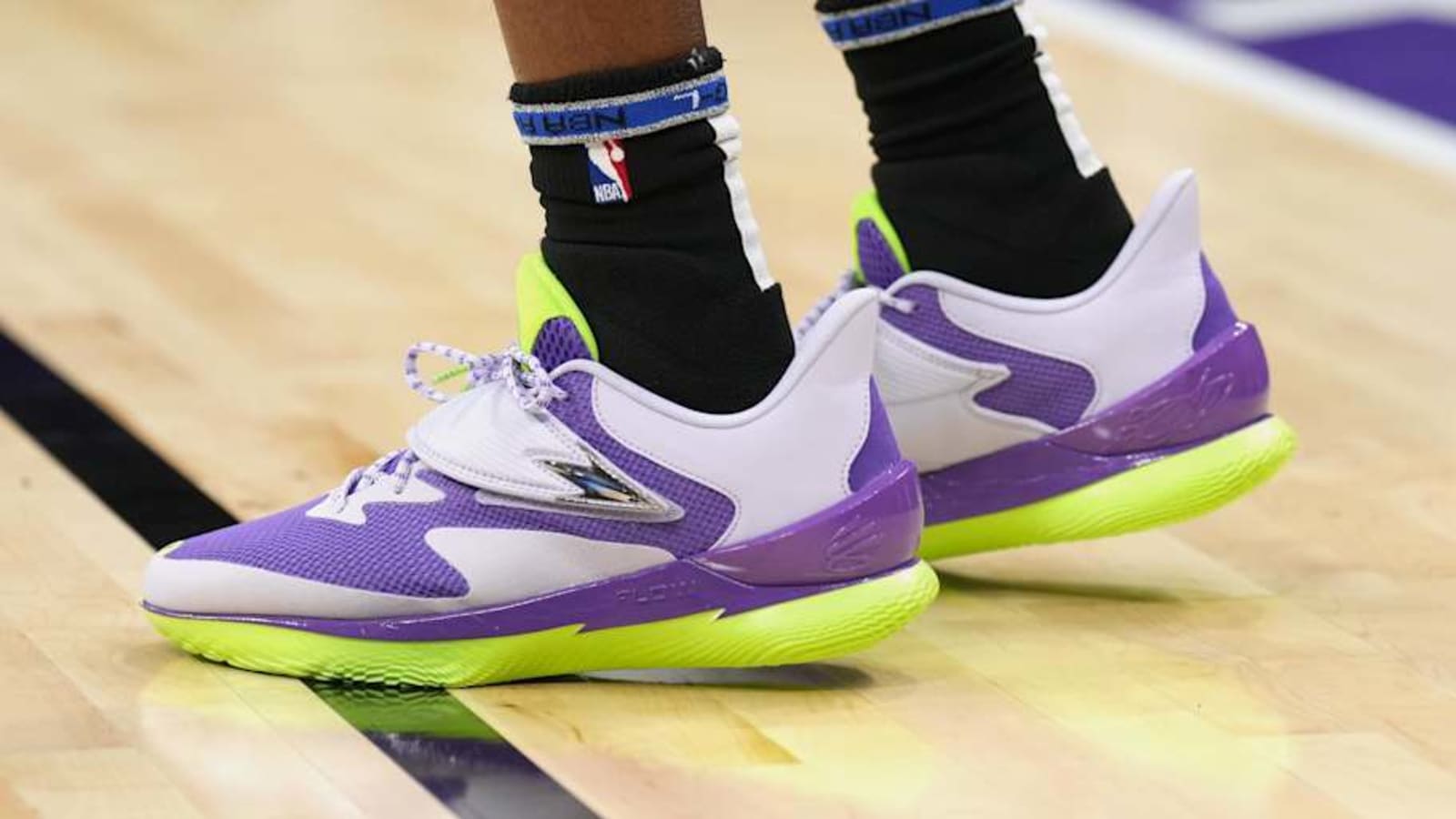 The Beam: De&#39;Aaron Fox&#39;s New Shoes Celebrate Sacramento