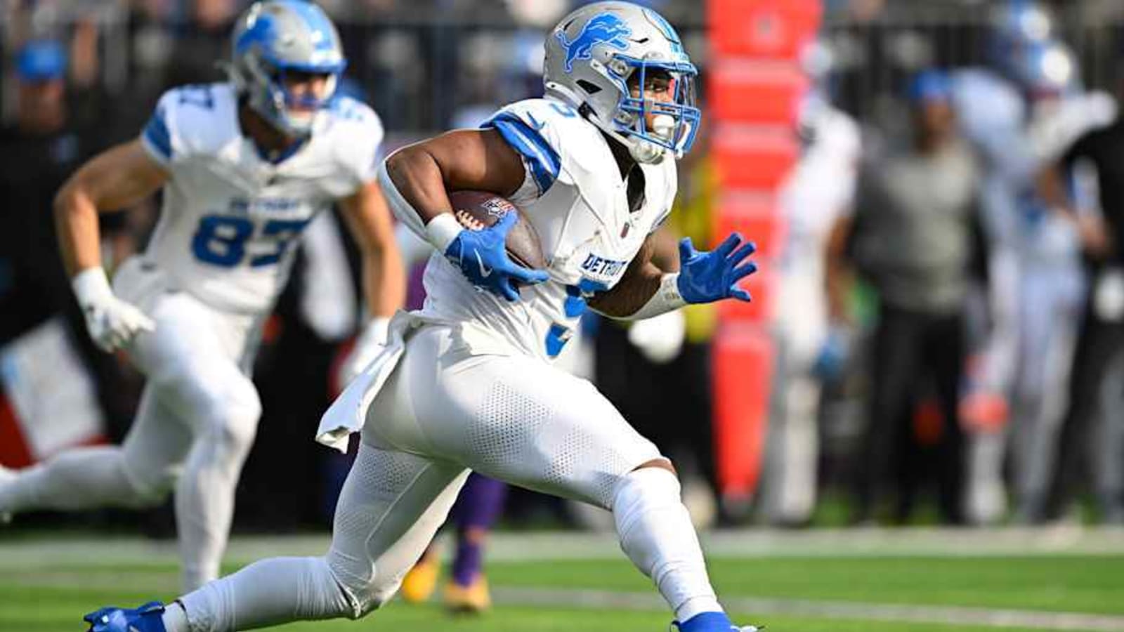 Lions running back David Montgomery suffers knee injury vs. Vikings